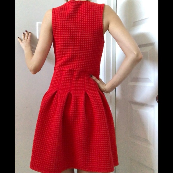 H&M fit and flare textured dress - Picture 6 of 8